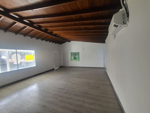 Local en arriendo Antioquia Medellín Fatima 210 m2 Habitaciones 0 Baños 0 Garajes 0 Precio $5200000