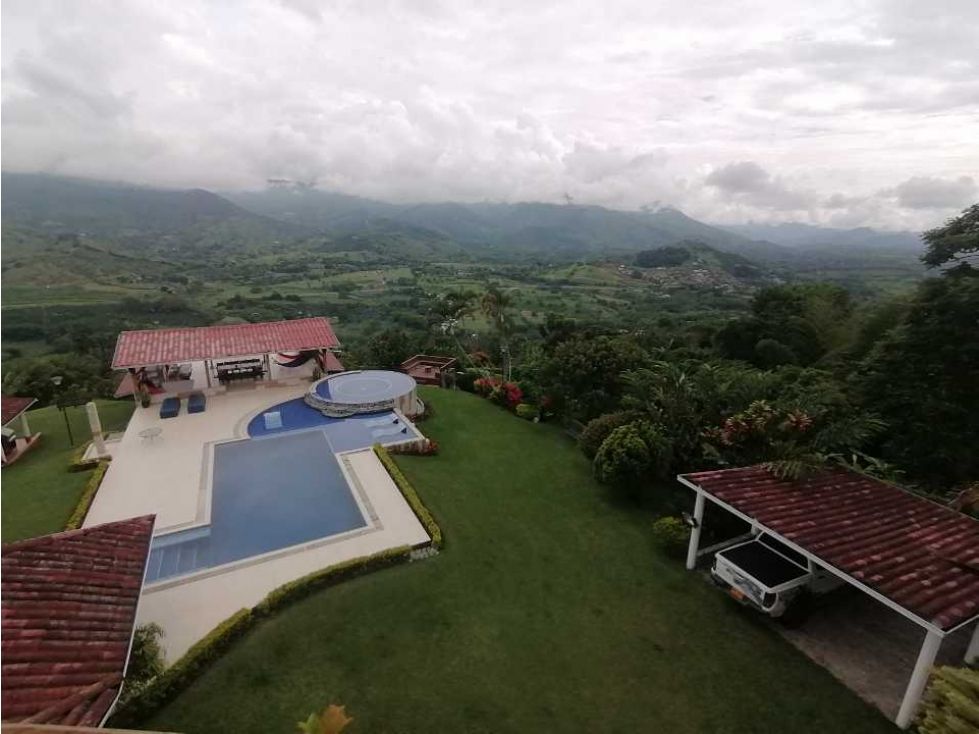 Casa Campestre en venta Caldas Manizales Manizales 600 m2 Habitaciones 7 Baños 10 Garajes 6 Precio $2500000000