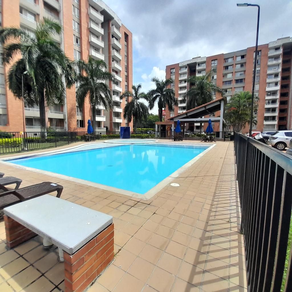 Apartamento en venta Valle Del Cauca Cali Lili 75 m2 Habitaciones 3 Baños 2 Garajes 1 Precio $325000000