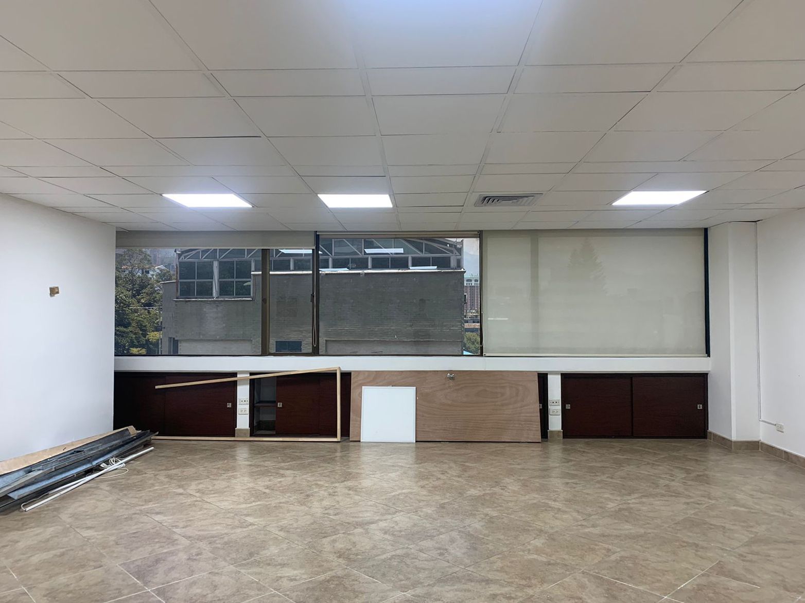 Oficina en venta Antioquia Medellín Manila 65 m2 Habitaciones 0 Baños 0 Garajes 2 Precio $510000000