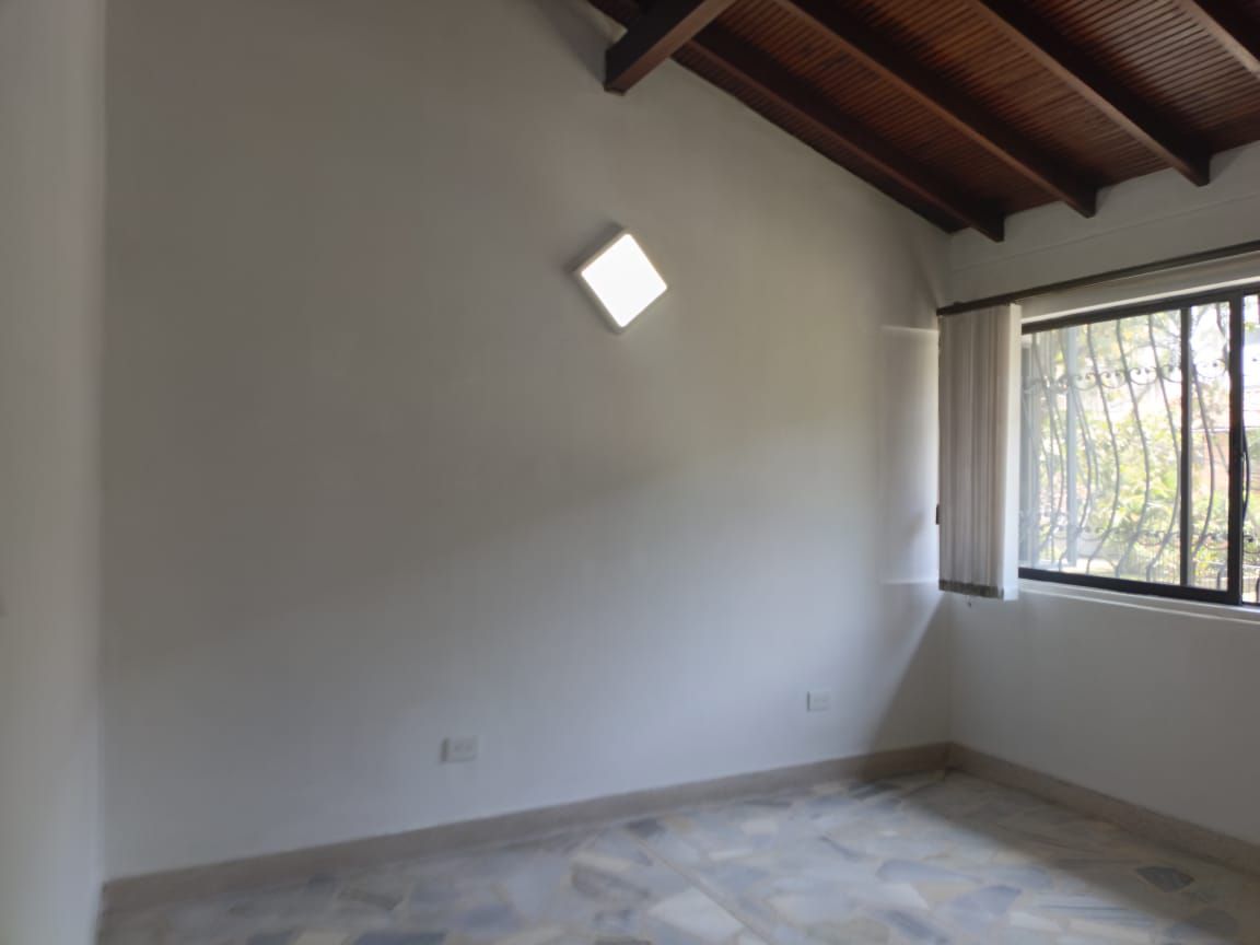 Apartamento en arriendo Antioquia Medellín La Palma 30 m2 Habitaciones 1 Baños 0 Garajes 2 Precio $2300000