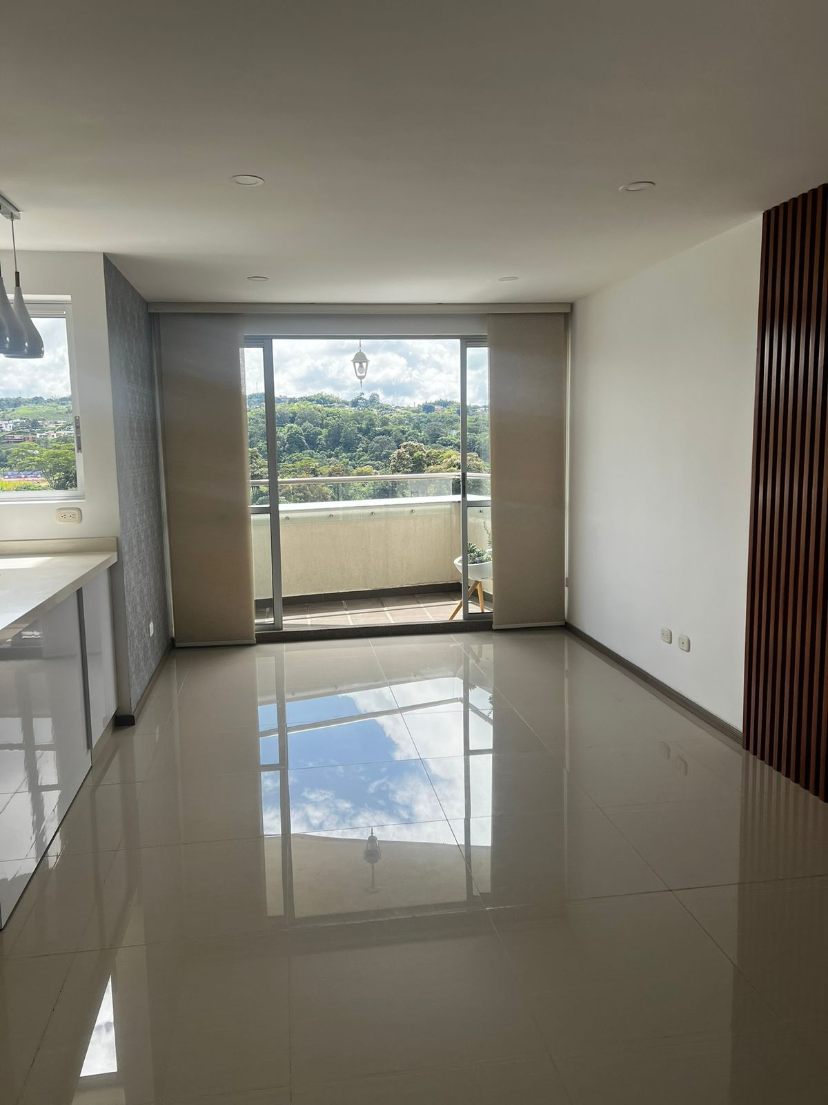 Apartamento en arriendo Risaralda Pereira Alamos 90 m2 Habitaciones 3 Baños 2 Garajes 2 Precio $2980000