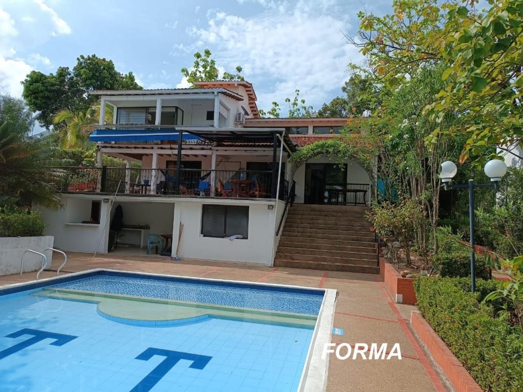 Casa Campestre en venta Tolima Melgar Melgar 450 m2 Habitaciones 6 Baños 6 Garajes 5 Precio $800000000