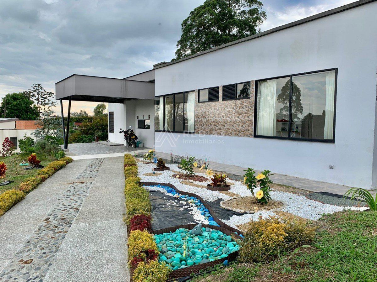 Casa en arriendo Risaralda Pereira Pereira 247 m2 Habitaciones 4 Baños 6 Garajes 2 Precio $5079000