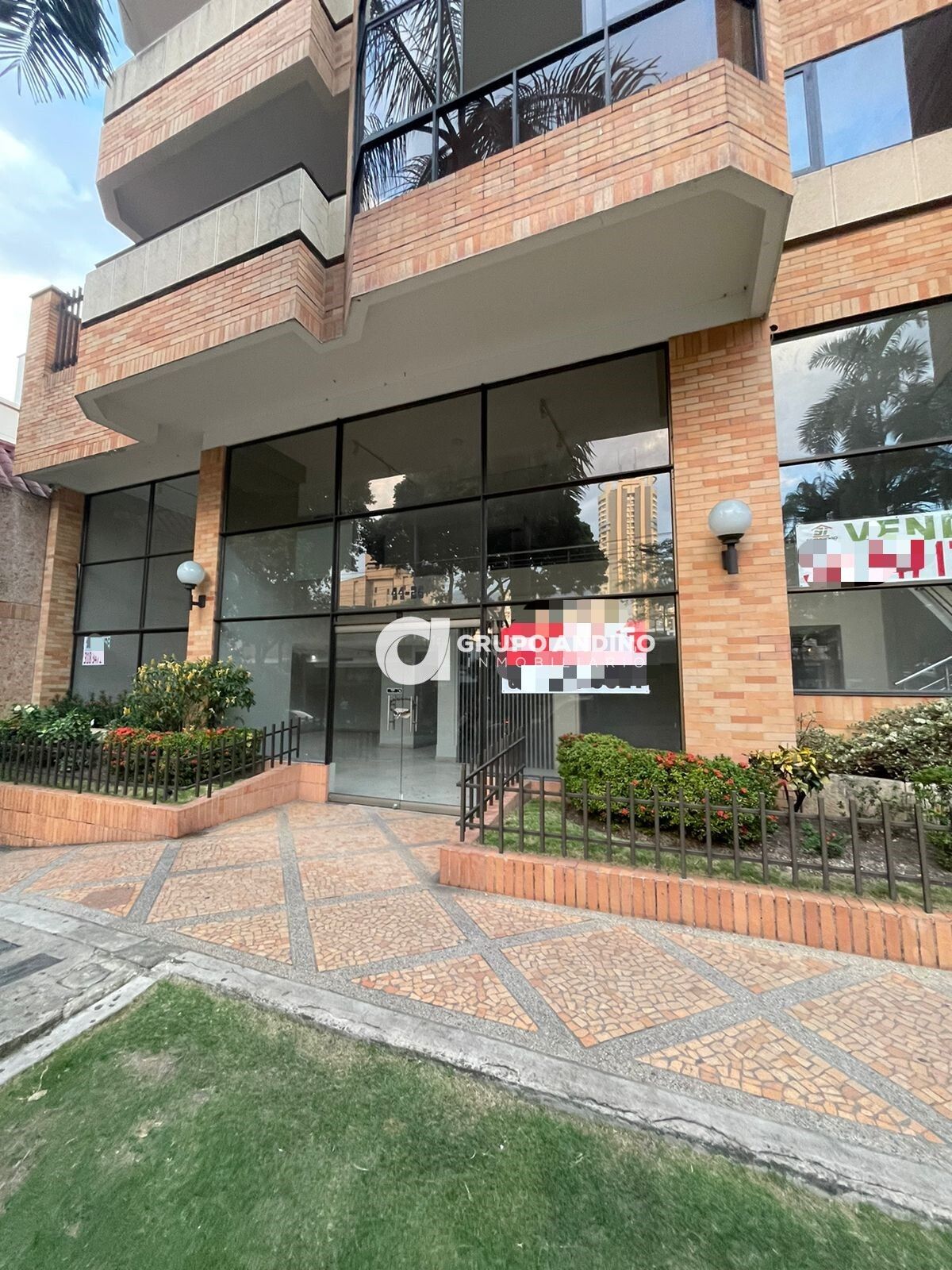 Local Comercial en venta Santander Bucaramanga Sotomayor 108 m2 Habitaciones 0 Baños 6 Garajes 1 Precio $1200000000