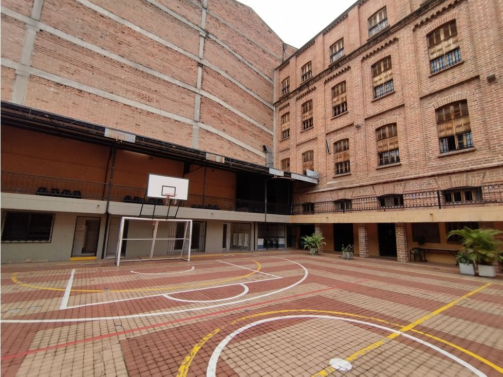 Edificio en venta Antioquia Medellín La Candelaria 1572 m2 Habitaciones 0 Baños 10 Garajes 1 Precio $10000000000