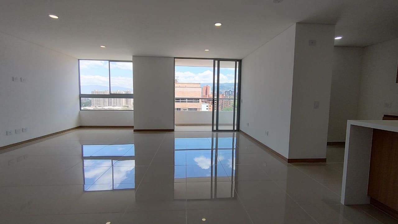 Apartamento en venta Antioquia Envigado El Portal 206 m2 Habitaciones 3 Baños 4 Garajes 1 Precio $1751000000