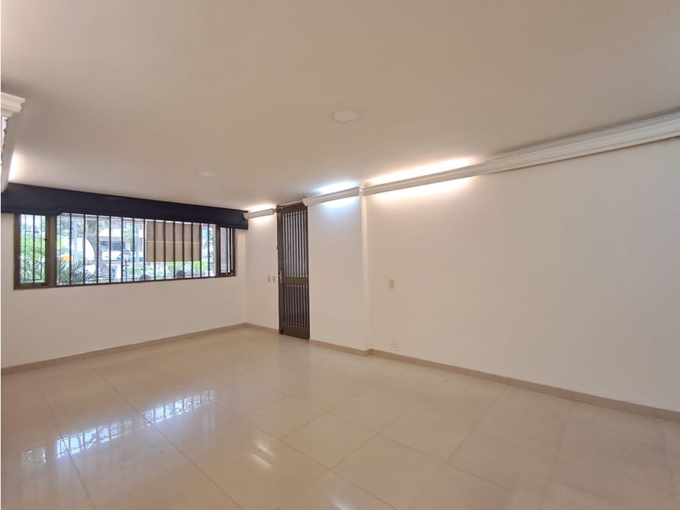 Local en venta Antioquia Medellín Colon 87 m2 Habitaciones 0 Baños 2 Garajes 1 Precio $400000000