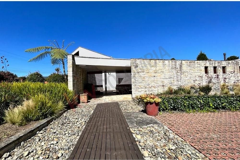 Casa en venta Cundinamarca Chía Br Granjas De La Balsa 3147 m2 Habitaciones 4 Baños 4 Garajes 4 Precio $3700000000