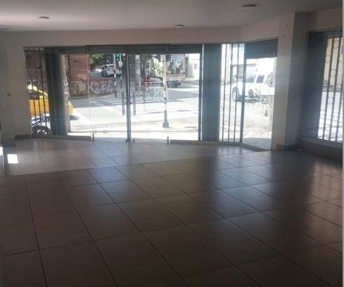 Local en arriendo Antioquia Medellín Los Angeles 80 m2 Habitaciones 0 Baños 2 Garajes 0 Precio $4000000