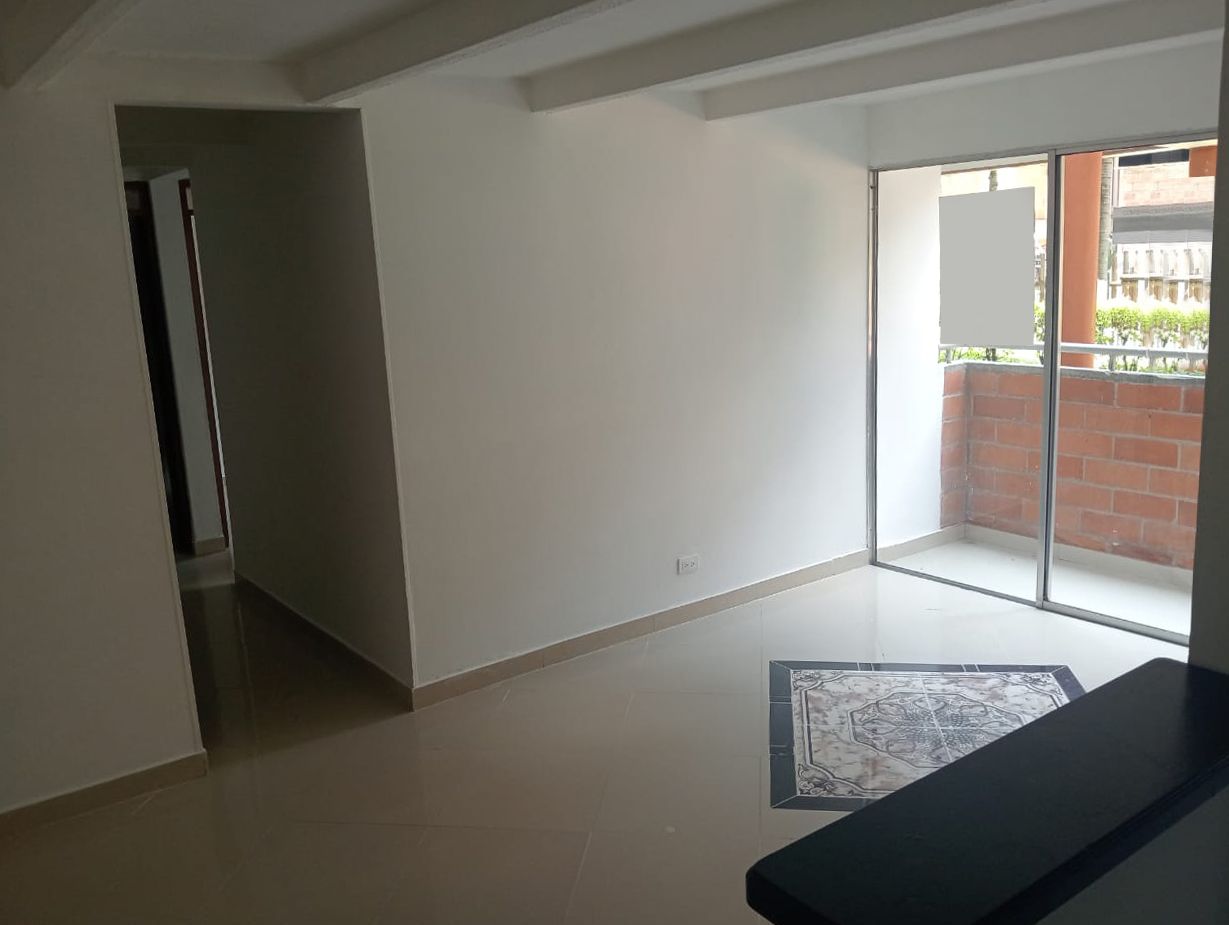 Apartamento en arriendo Antioquia Medellín Los Colores 65 m2 Habitaciones 3 Baños 2 Garajes 2 Precio $2750000