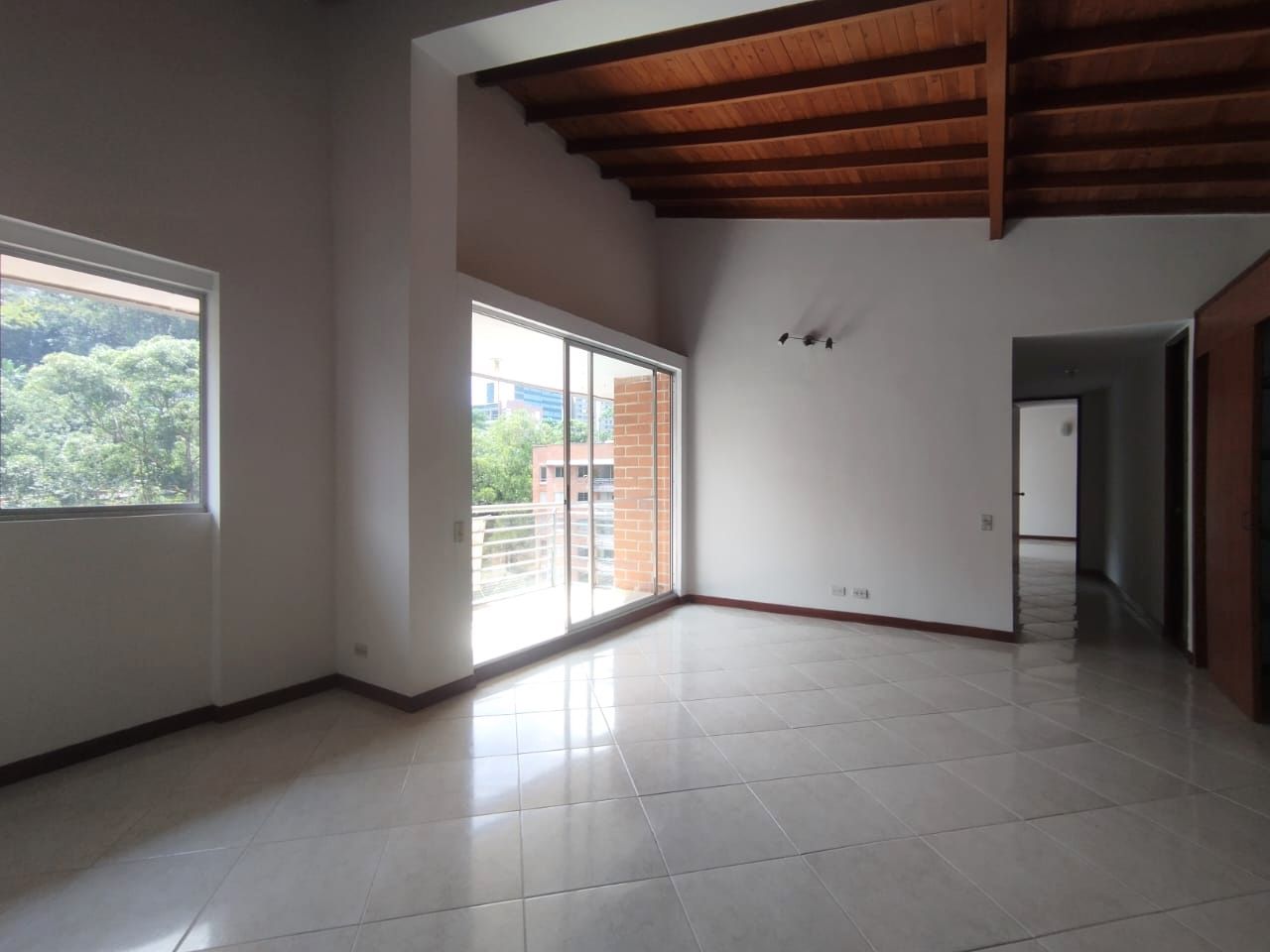 Apartamento en venta Antioquia Medellín Castropol 122 m2 Habitaciones 3 Baños 2 Garajes 2 Precio $850000000