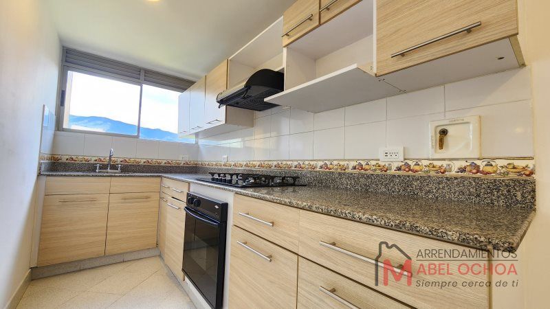Apartamento en arriendo Antioquia Envigado Zona Centro 85 m2 Habitaciones 3 Baños 2 Garajes 0 Precio $3750000
