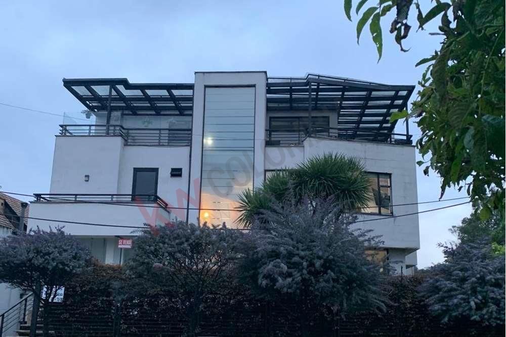 Casa en venta Cundinamarca Bogotá Niza Suba 363 m2 Habitaciones 3 Baños 5 Garajes 4 Precio $2200000000