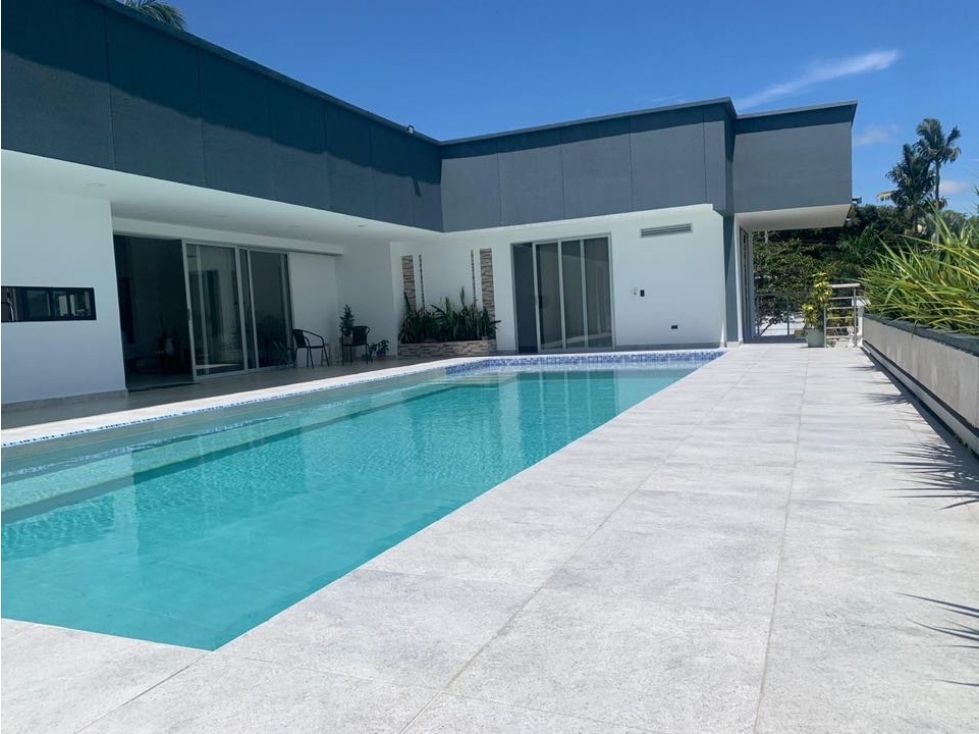 Casa Campestre en venta Risaralda Pereira Sector Plaza De Bolivar 450 m2 Habitaciones 3 Baños 6 Garajes 4 Precio $1500000000