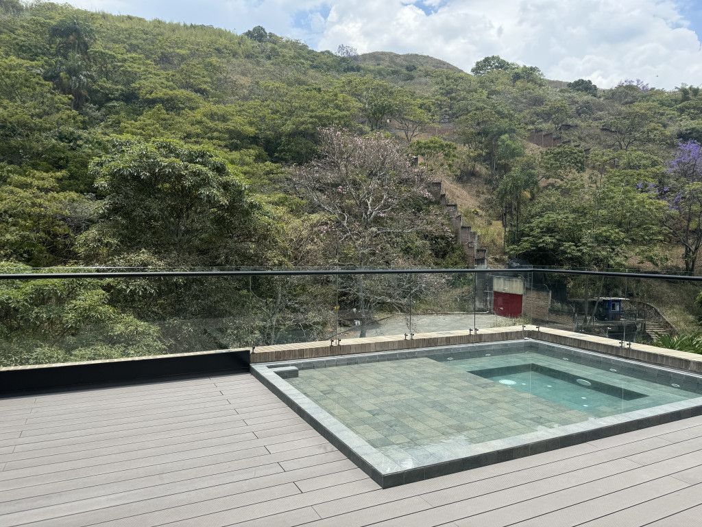 Apartamento en venta Valle Del Cauca Cali Juanambú 141 m2 Habitaciones 2 Baños 3 Garajes 2 Precio $1100000000