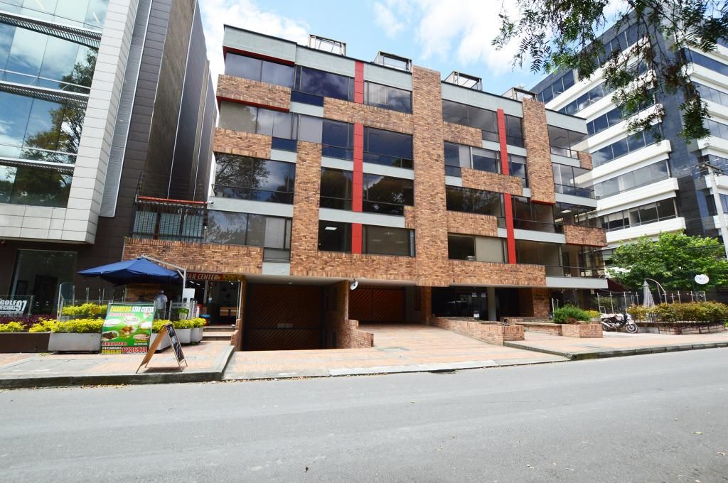 Oficina en arriendo Cundinamarca Bogotá Chicó Norte 314 m2 Habitaciones 0 Baños 5 Garajes 6 Precio $17968000