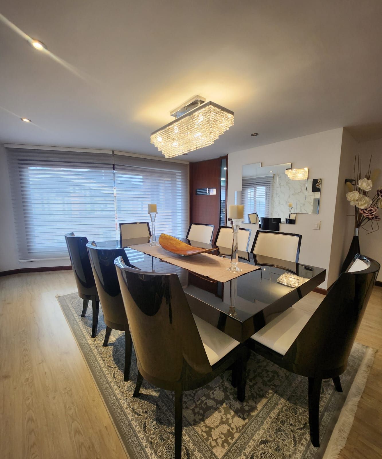 Casa en venta Cundinamarca Bogotá Bosque De Pinos 292 m2 Habitaciones 4 Baños 6 Garajes 4 Precio $2100000000