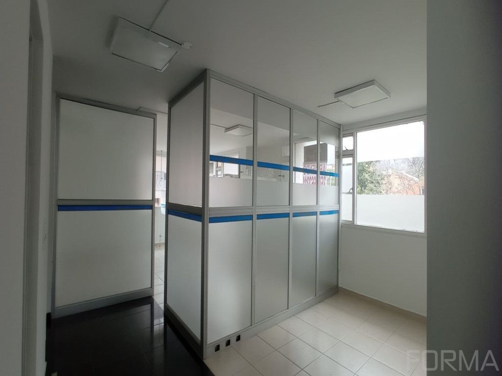 Oficina en arriendo Cundinamarca Bogotá Estoril 230 m2 Habitaciones 0 Baños 5 Garajes 1 Precio $6950000