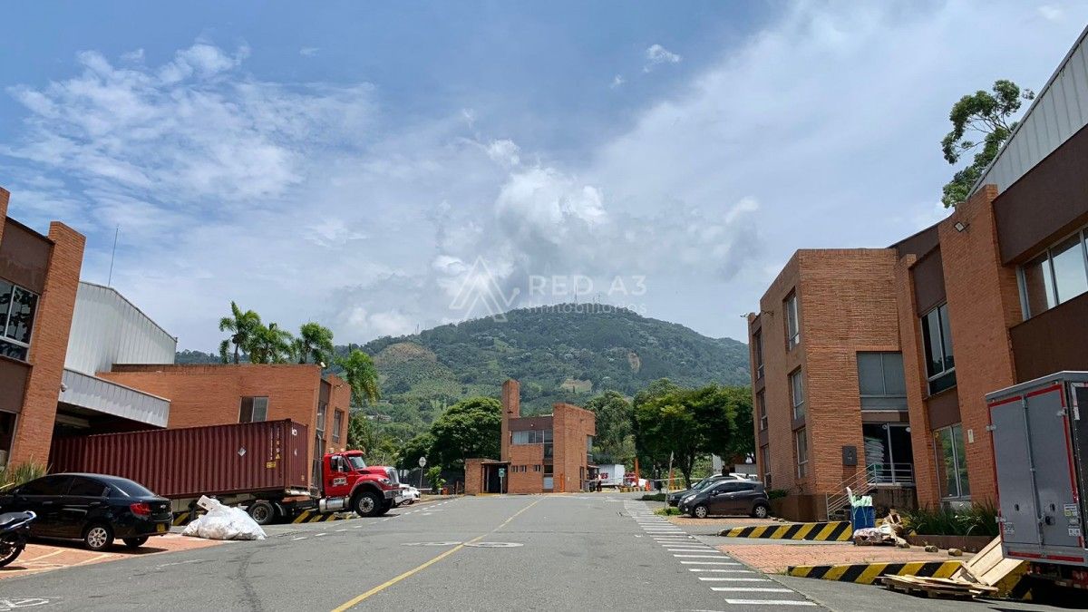 Bodega en arriendo Risaralda Dosquebradas El Estanquillo Bajo 1565 m2 Habitaciones 0 Baños 0 Garajes 1 Precio $36454220