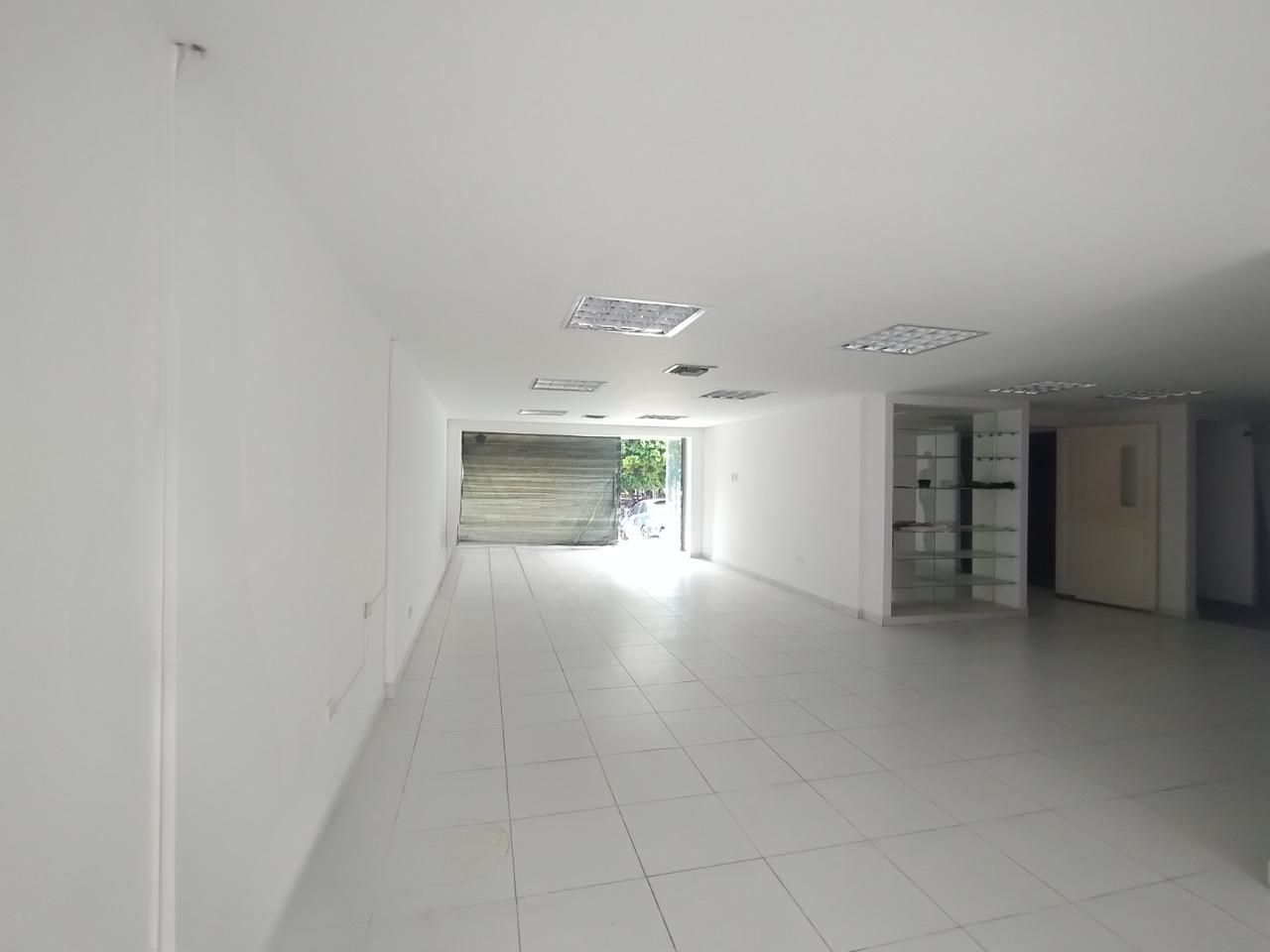 Local en arriendo Atlántico Barranquilla San Vicente 450 m2 Habitaciones 0 Baños 6 Garajes 2 Precio $17000000