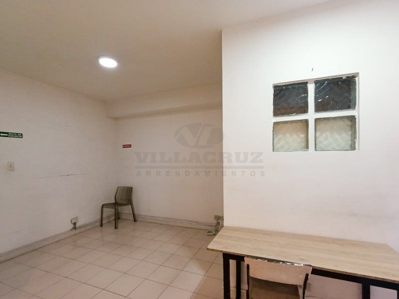 Oficina en arriendo Antioquia Medellín Villanueva 20 m2 Habitaciones 0 Baños 1 Garajes 0 Precio $950000