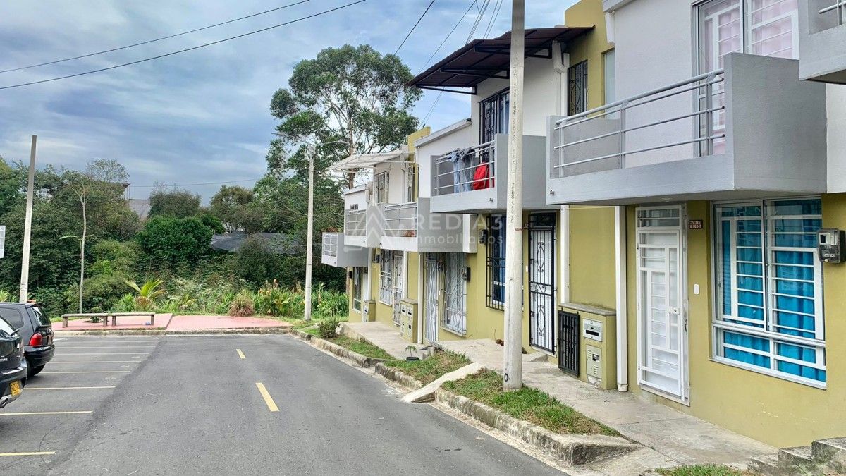 Casa en venta Risaralda Dosquebradas Dosquebradas 74 m2 Habitaciones 3 Baños 2 Garajes 2 Precio $255000000