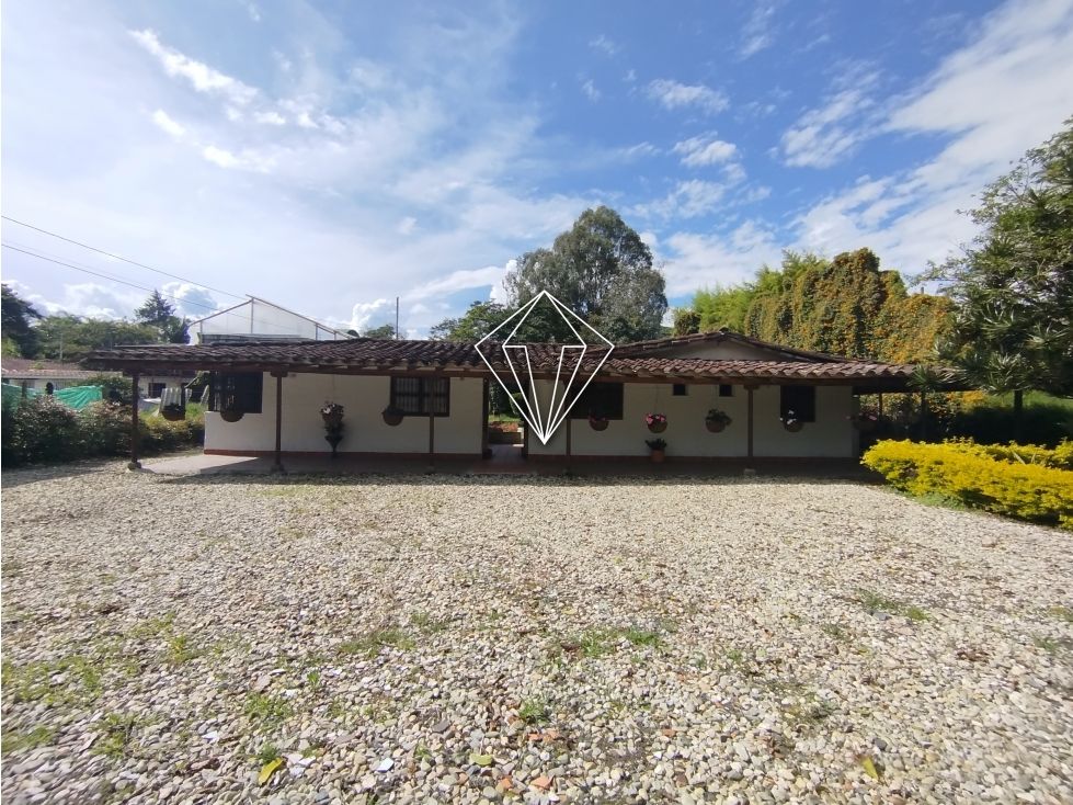 Finca en arriendo Antioquia El Carmen De Viboral El Carmen De Viboral 232 m2 Habitaciones 7 Baños 6 Garajes 4 Precio $5000000