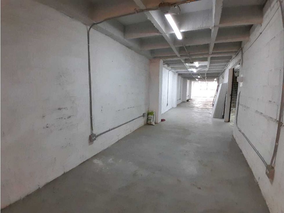 Local en arriendo Antioquia Medellín San Miguel 164 m2 Habitaciones 0 Baños 0 Garajes 1 Precio $3000000