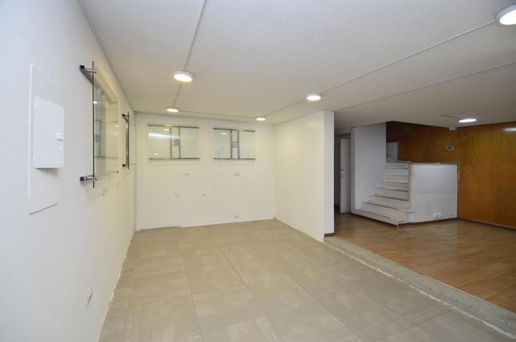 Casa en venta Cundinamarca Bogotá La Castellana 240 m2 Habitaciones 4 Baños 3 Garajes 2 Precio $1200000000