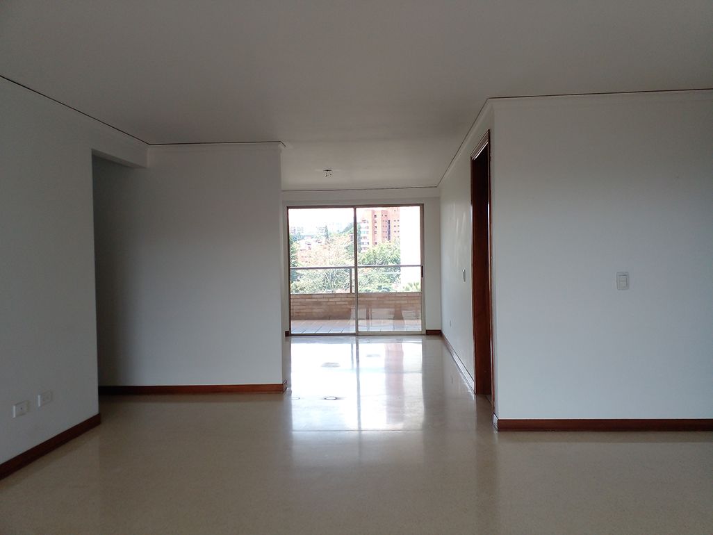 Apartamento en arriendo Antioquia Medellín San Lucas 168 m2 Habitaciones 3 Baños 4 Garajes 3 Precio $6900000