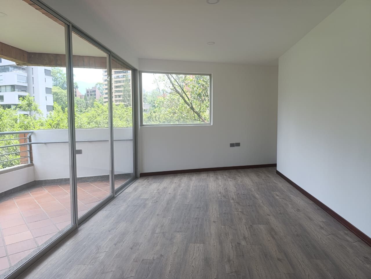 Apartamento en arriendo o venta Antioquia Medellín San Lucas 142 m2 Habitaciones 3 Baños 4 Garajes 3 Precio venta $910000000 Precio arriendo $4850000