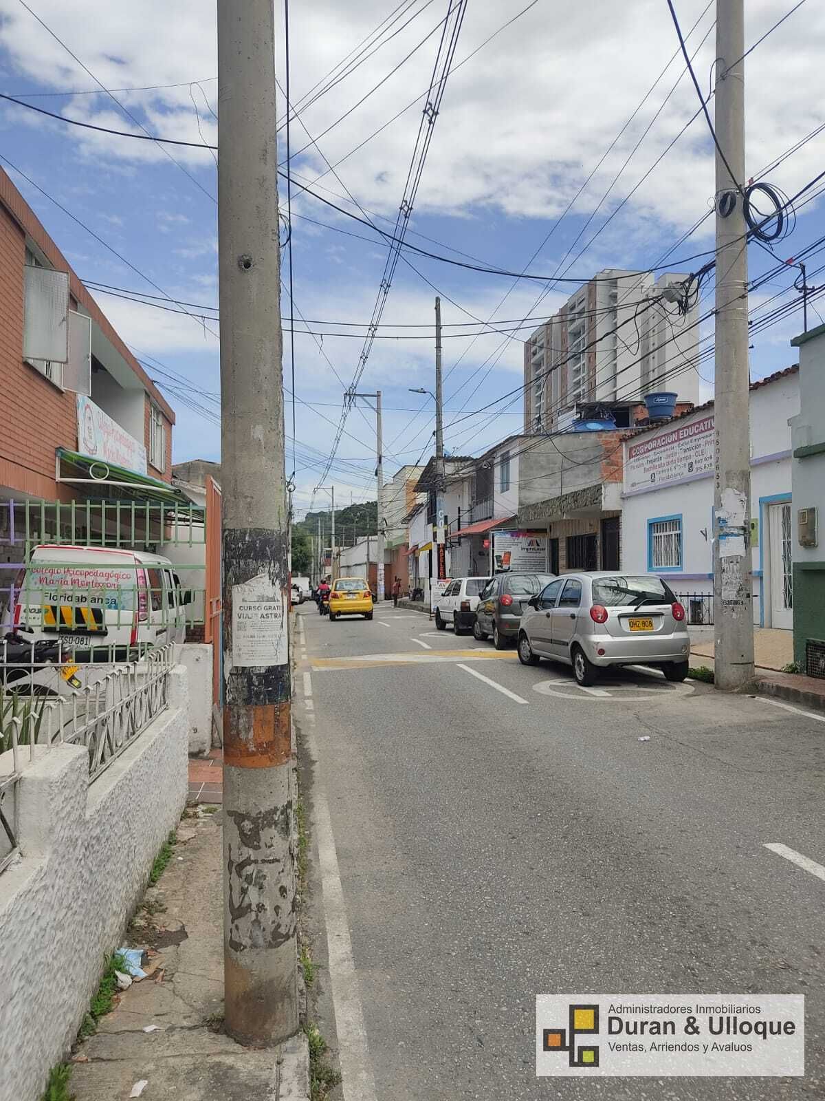 Lote en venta Santander Floridablanca Florida 694 m2 Habitaciones 0 Baños 6 Garajes 2 Precio $1100000000