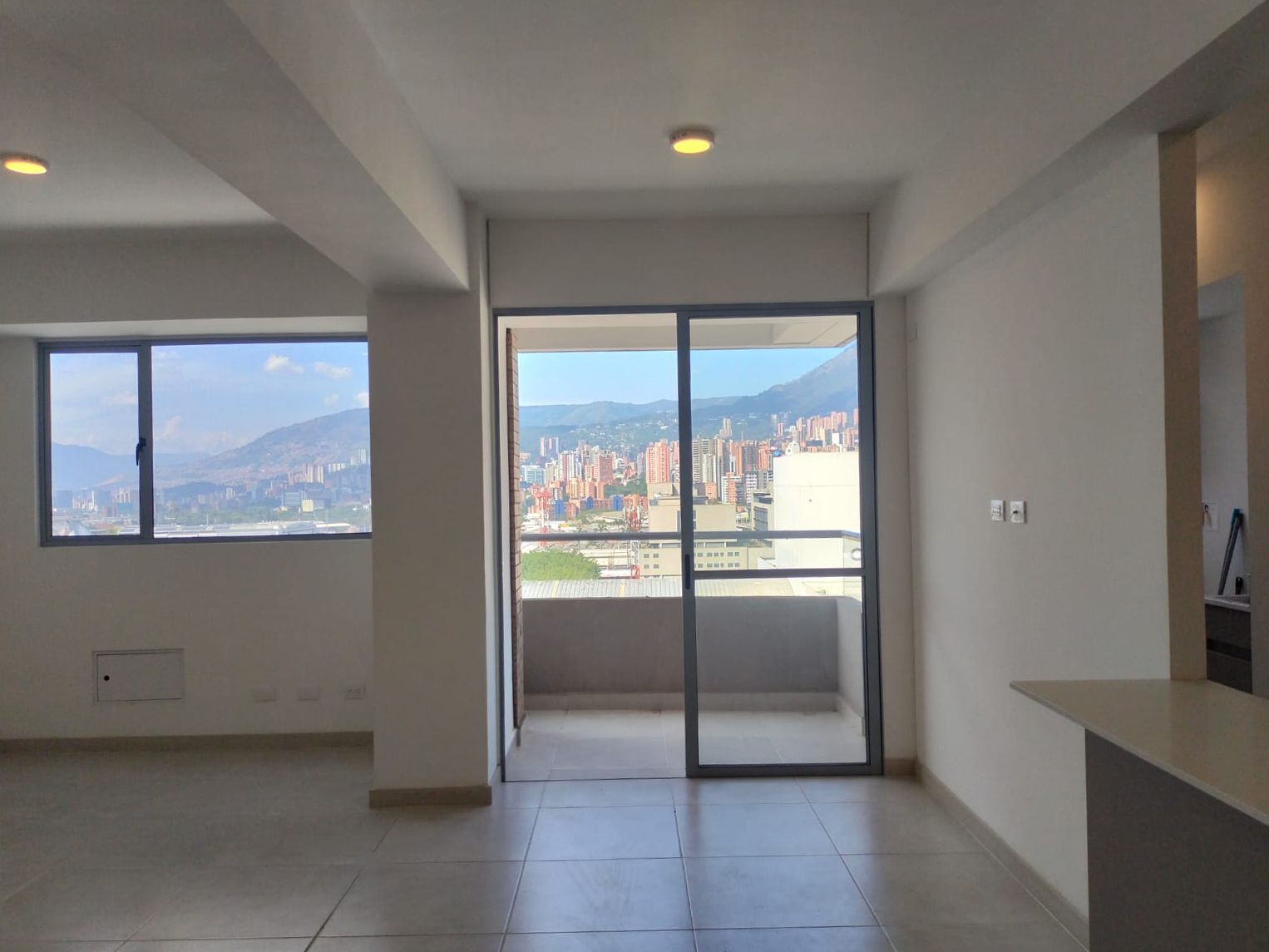 Apartamento en arriendo Antioquia Envigado Las Vegas 66 m2 Habitaciones 2 Baños 2 Garajes 2 Precio $3550000