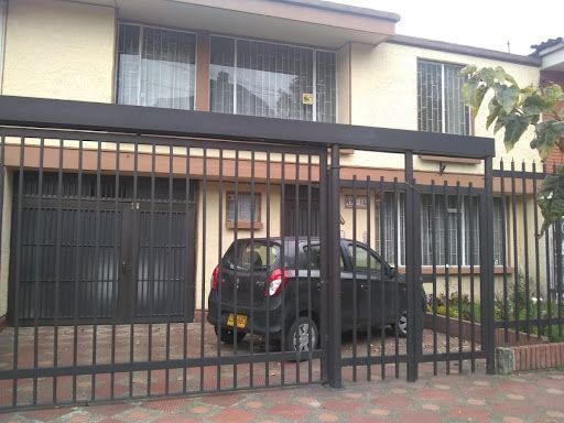 Casa en venta Cundinamarca Bogotá Belalcázar 246 m2 Habitaciones 4 Baños 4 Garajes 2 Precio $1290000000