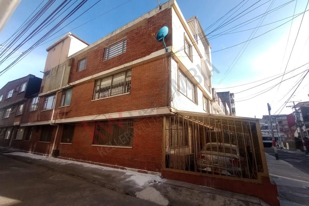 Edificio en venta Cundinamarca Bogotá Remanso 364 m2 Habitaciones 9 Baños 4 Garajes 1 Precio $1250000000