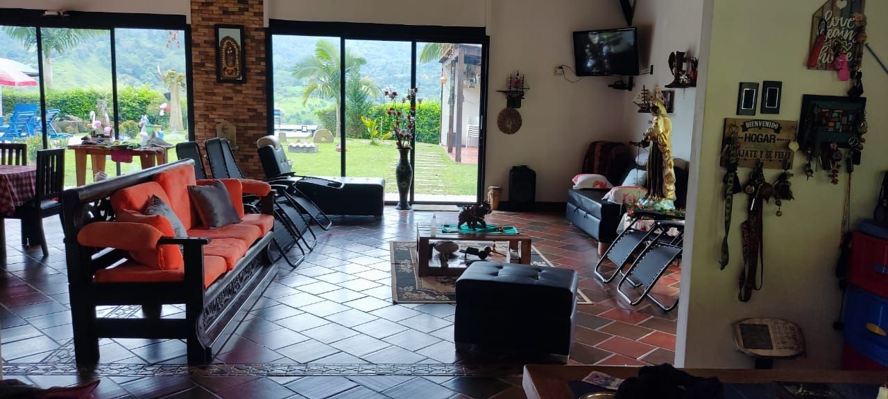 Finca en venta Cundinamarca La Vega La Vega 900 m2 Habitaciones 3 Baños 4 Garajes 1 Precio $1750000000