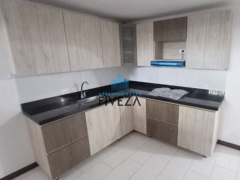 Casa en arriendo Antioquia Envigado El Dorado 200 m2 Habitaciones 3 Baños 2 Garajes 0 Precio $4080000