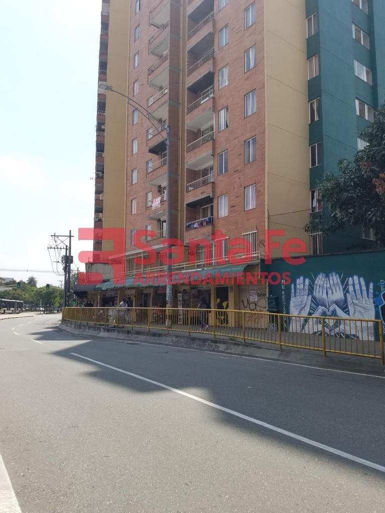 Local en arriendo Antioquia Medellín El Chagualo 16 m2 Habitaciones 0 Baños 1 Garajes 1 Precio $1000000