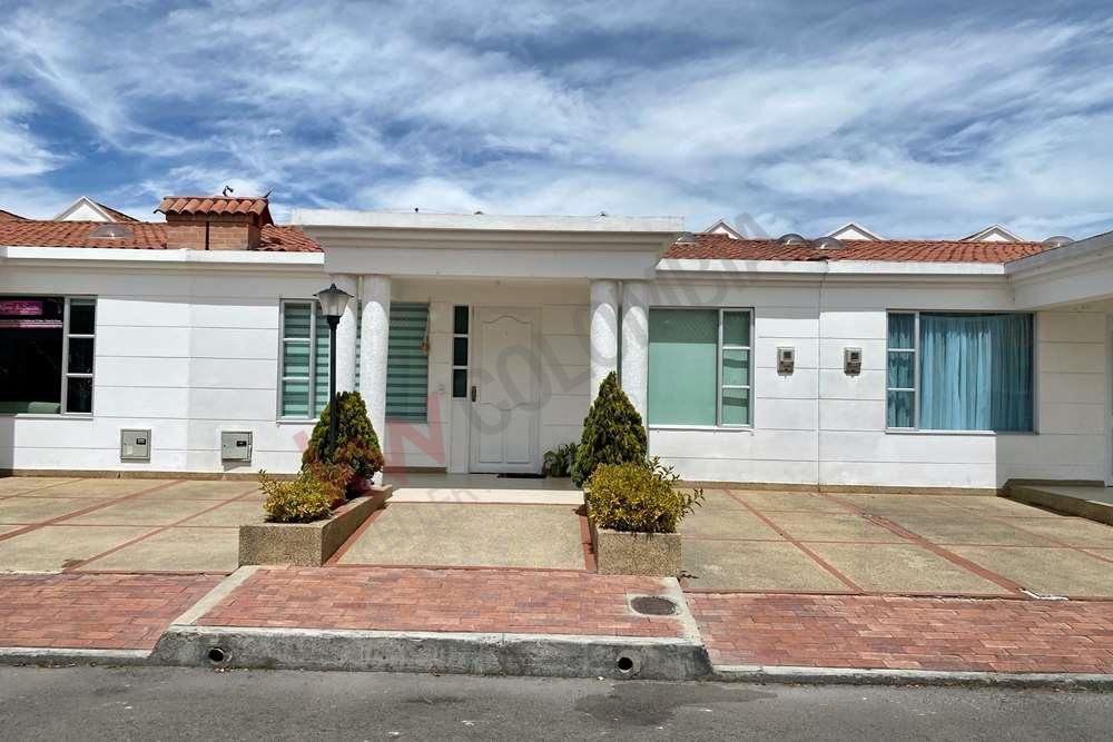 Casa en venta Cundinamarca Zipaquirá Vereda La Granja 102 m2 Habitaciones 2 Baños 2 Garajes 2 Precio $600000000