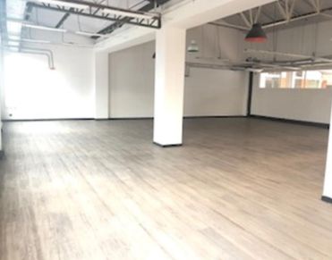 Oficina en arriendo Cundinamarca Bogotá Julio Flórez 380 m2 Habitaciones 0 Baños 3 Garajes 1 Precio $26600000