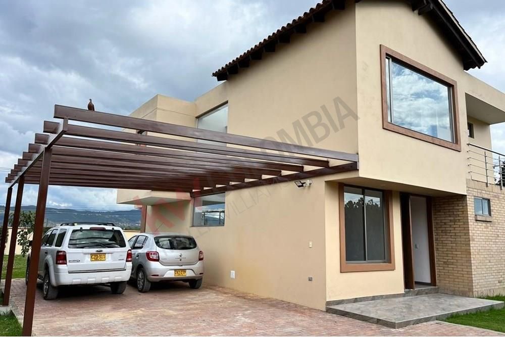 Casa en venta Cundinamarca Cajicá Br San Antonio 205 m2 Habitaciones 3 Baños 4 Garajes 6 Precio $1350000000