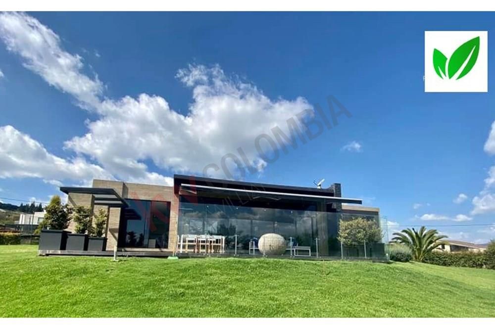 Casa en venta Cundinamarca Sopó Sopó 400 m2 Habitaciones 3 Baños 4 Garajes 2 Precio $2100000000