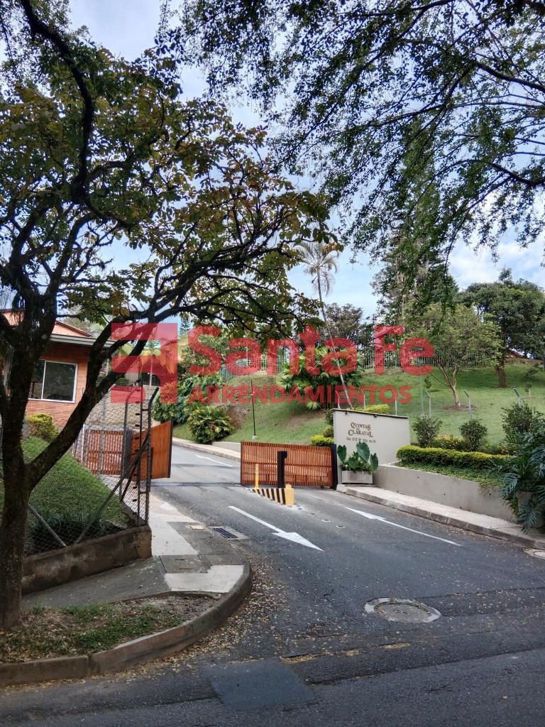 Apartamento en arriendo Antioquia Envigado El Chocho 320 m2 Habitaciones 4 Baños 5 Garajes 3 Precio $7200000