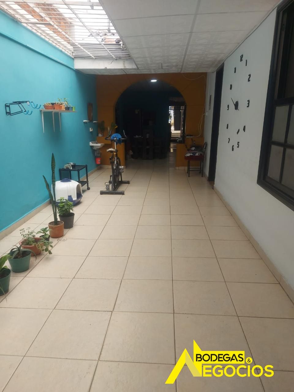 Casa en arriendo Antioquia Medellín San Pedro 320 m2 Habitaciones 5 Baños 6 Garajes 2 Precio $3800000