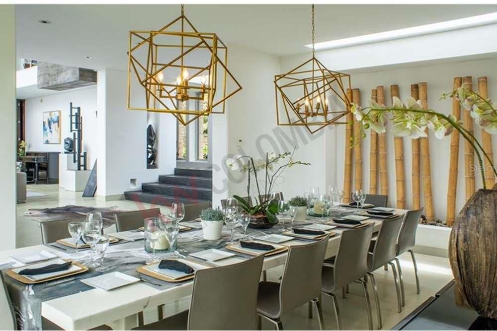 Casa en venta Cundinamarca Chía Chia 500 m2 Habitaciones 5 Baños 8 Garajes 2 Precio $4000000000