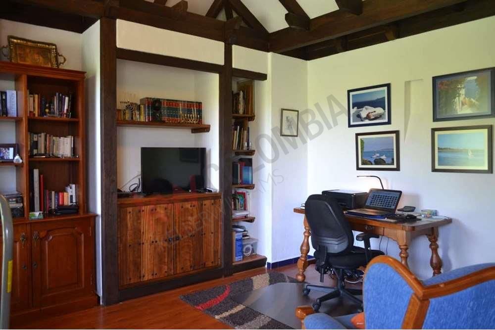 Casa en venta Cundinamarca Tenjo Tenjo 384 m2 Habitaciones 5 Baños 8 Garajes 2 Precio $2100000000