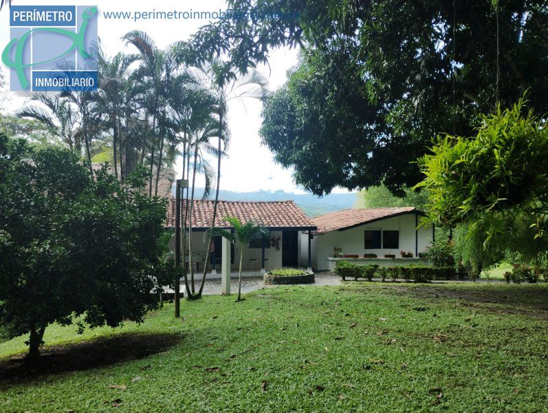 Finca en venta Antioquia Santafé De Antioquia Santafé De Antioquia 3357 m2 Habitaciones 7 Baños 3 Garajes 15 Precio $950000000