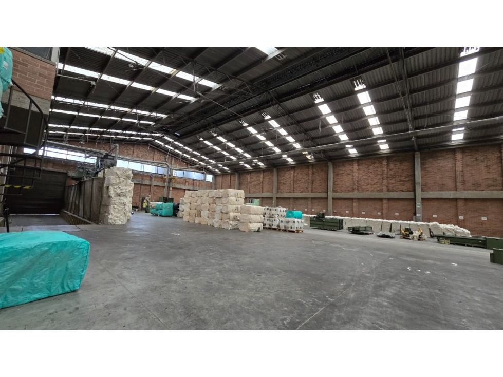 Bodega en arriendo Cundinamarca Bogotá Granjas De Techo 2555 m2 Habitaciones 0 Baños 10 Garajes 0 Precio $75000000