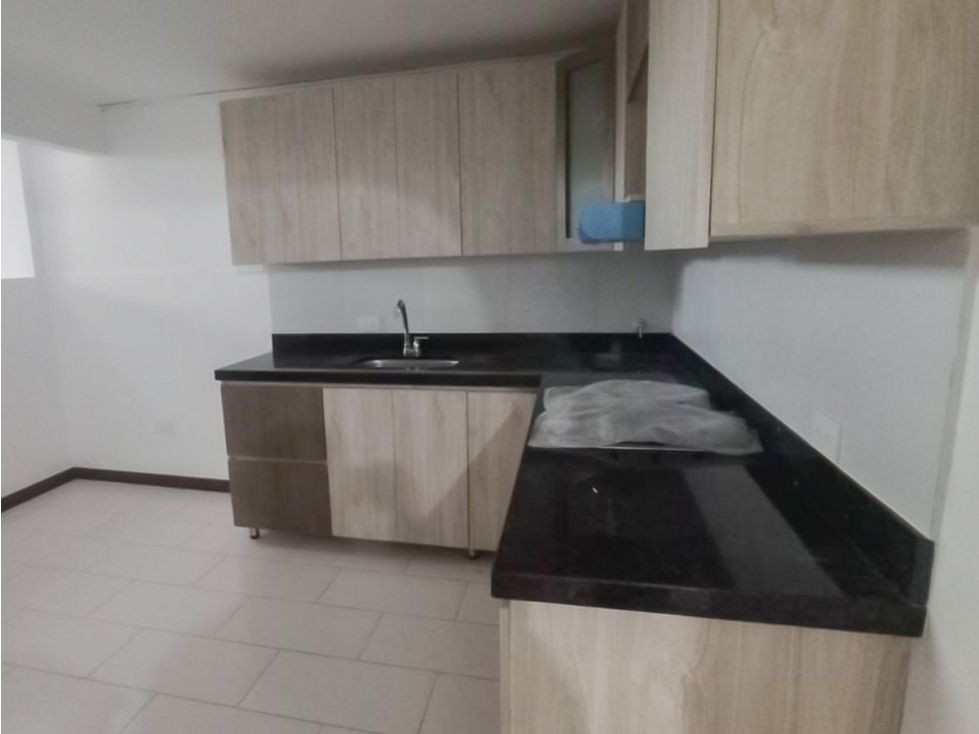 Casa en arriendo Antioquia Envigado El Dorado 200 m2 Habitaciones 3 Baños 2 Garajes 2 Precio $4500000